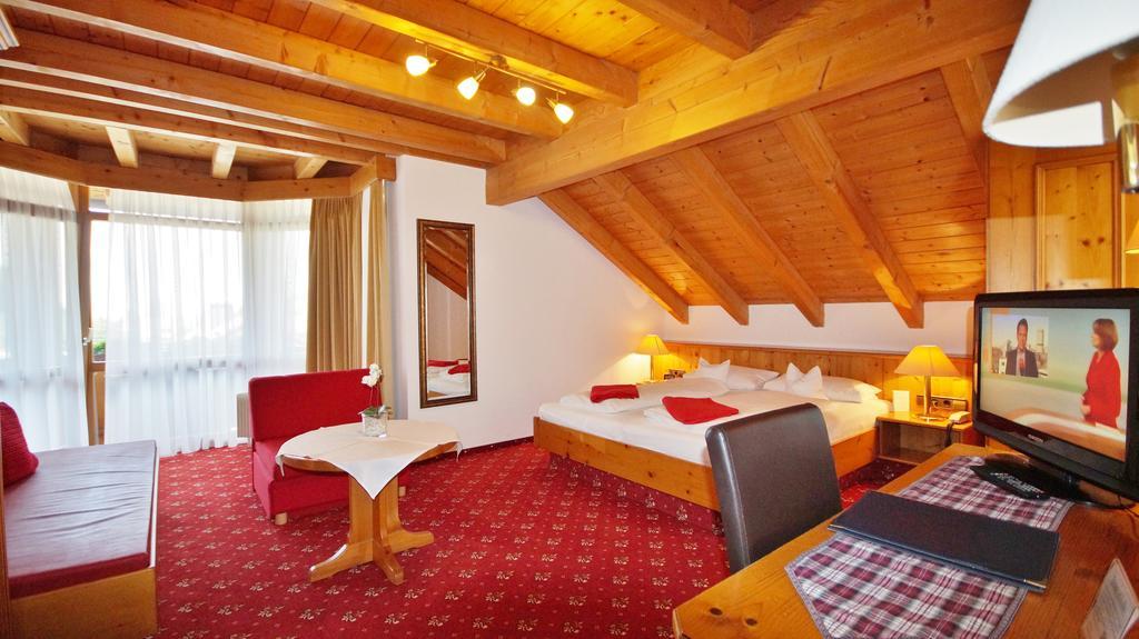 Hotel Schwarzenbergs Traube Glottertal Εξωτερικό φωτογραφία