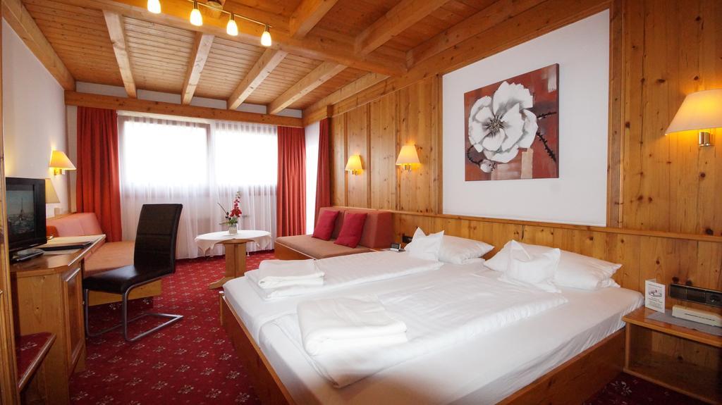 Hotel Schwarzenbergs Traube Glottertal Εξωτερικό φωτογραφία