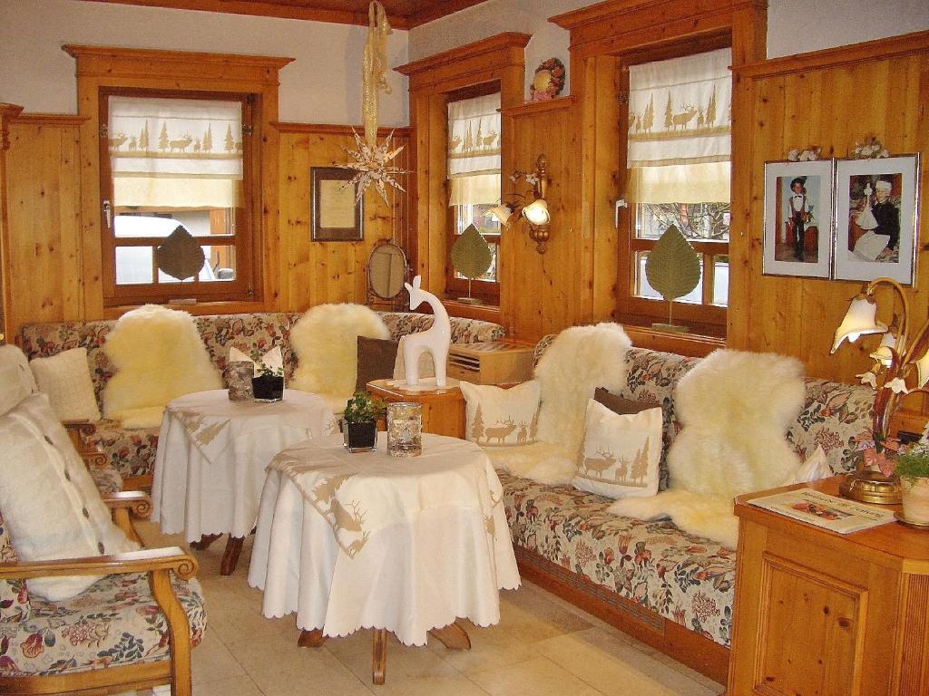 Hotel Schwarzenbergs Traube Glottertal Εξωτερικό φωτογραφία
